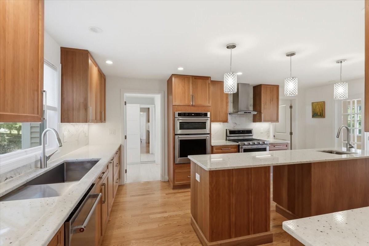 24 Fairfield St - Photo 6 of 20