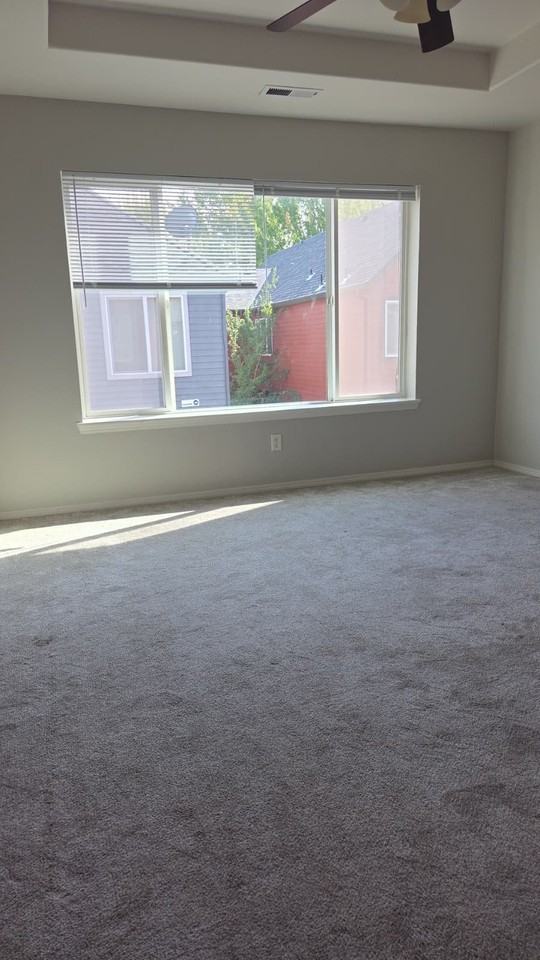 1164 Se Tamango St - Photo 7 of 9