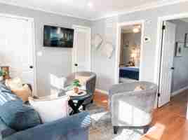 featured image of 32 Franklin Ave #3