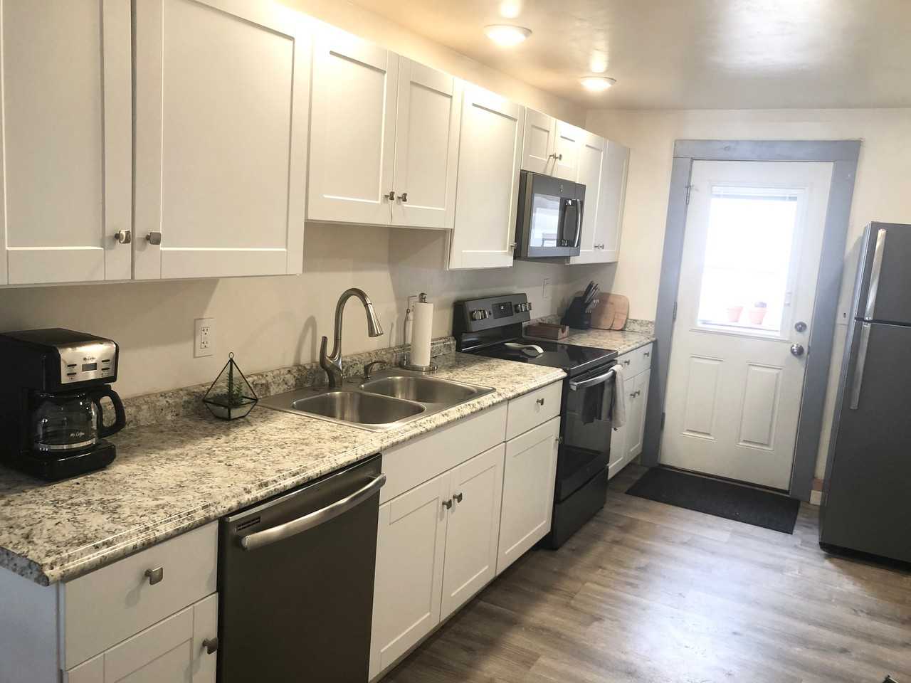 2250 W 3rd Ave - Photo 6 of 11
