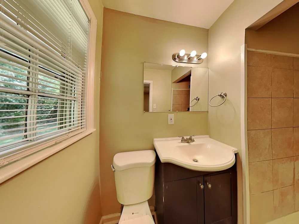 4556 Wesley Dr - Photo 2 of 12