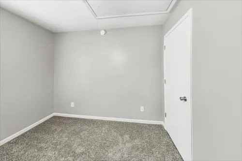 413 Queens Dr Sw - Photo 5 of 9