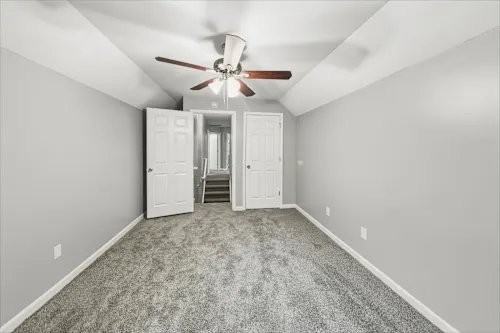 413 Queens Dr Sw - Photo 6 of 9