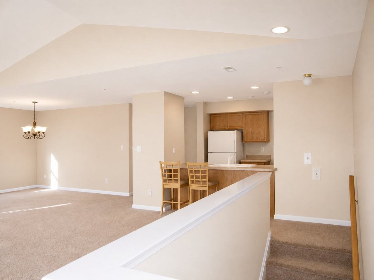 140 Horseshoe Dr - Photo 4 of 10