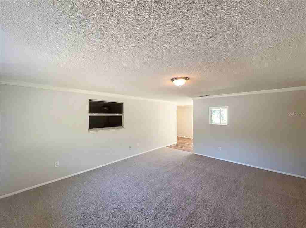 638 Blackthorn Dr - Photo 4 of 7