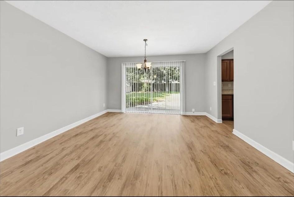 4635 Waverly Ln - Photo 7 of 11