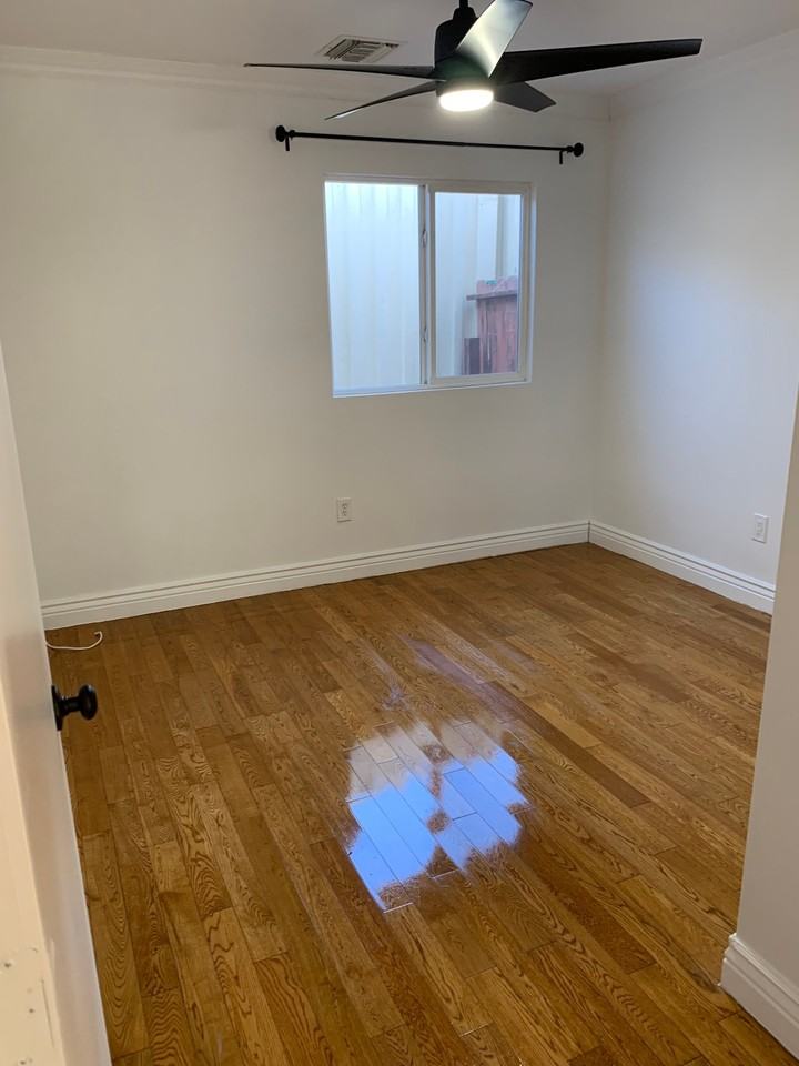 940 1/2 N Serrano Ave - Photo 2 of 10
