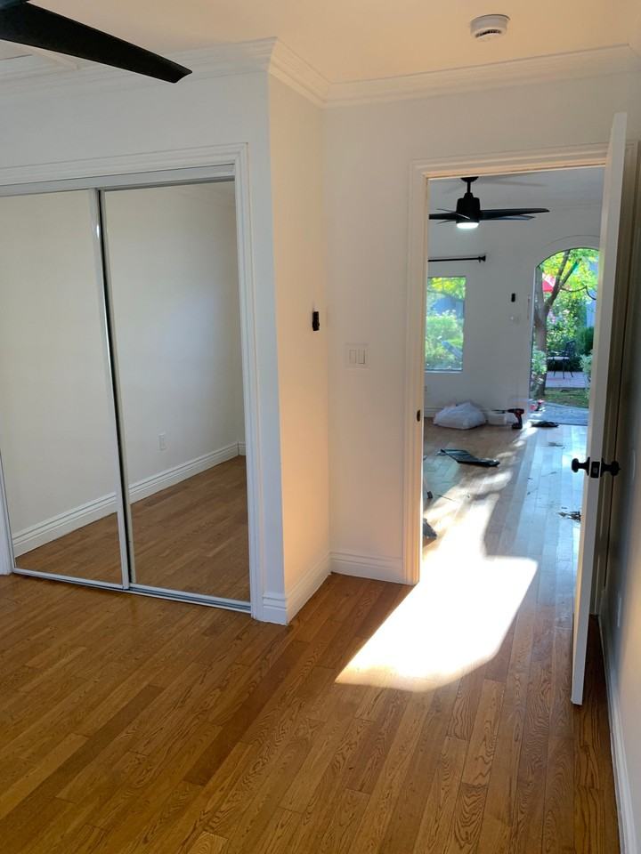 940 1/2 N Serrano Ave - Photo 4 of 10