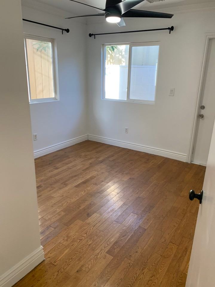 940 1/2 N Serrano Ave - Photo 5 of 10