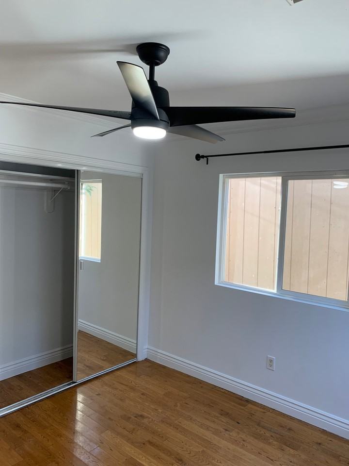 940 1/2 N Serrano Ave - Photo 6 of 10