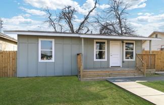 2042 Hicks Ave - Photo 1 of 1