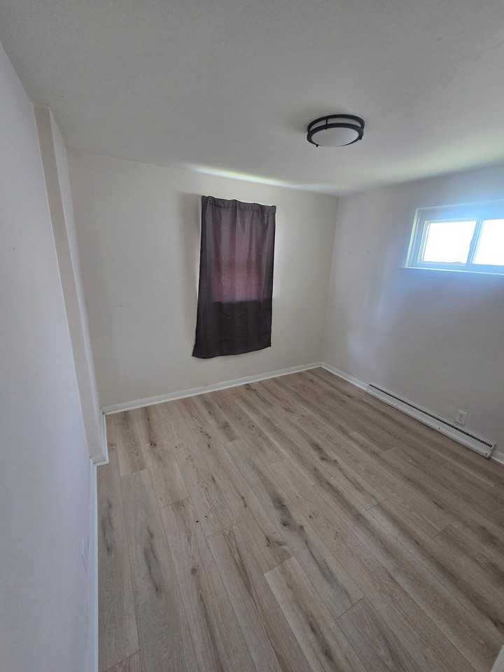 130 4th Ave - Photo 6 of 8