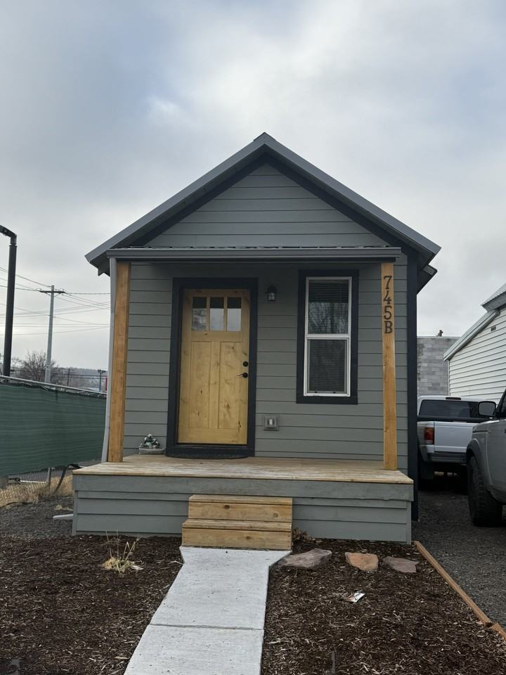 745 Ne Belknap St #ADU - Photo 4 of 11