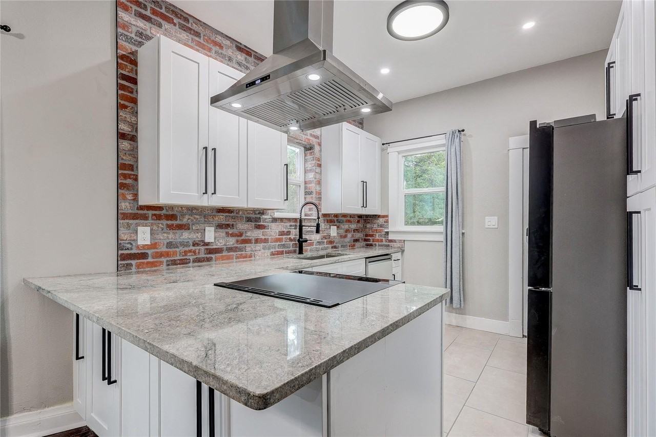 1317 S University Blvd - Photo 4 of 12
