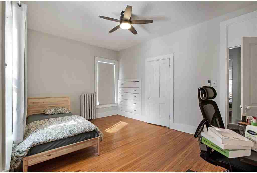 333 W 2nd St #3 - Photo 2 of 10