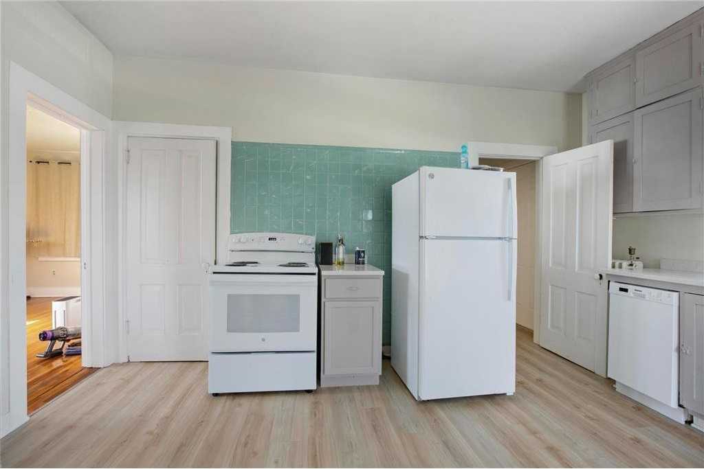 333 W 2nd St #3 - Photo 5 of 10