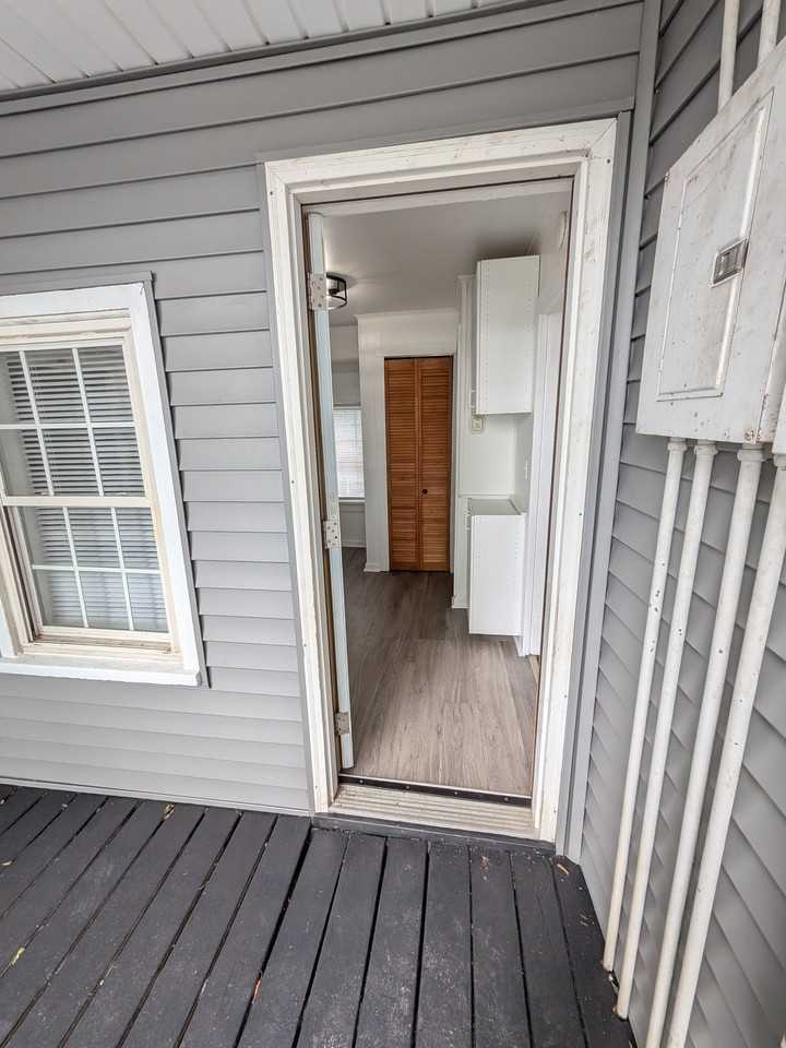 120 N Central St - Photo 3 of 20