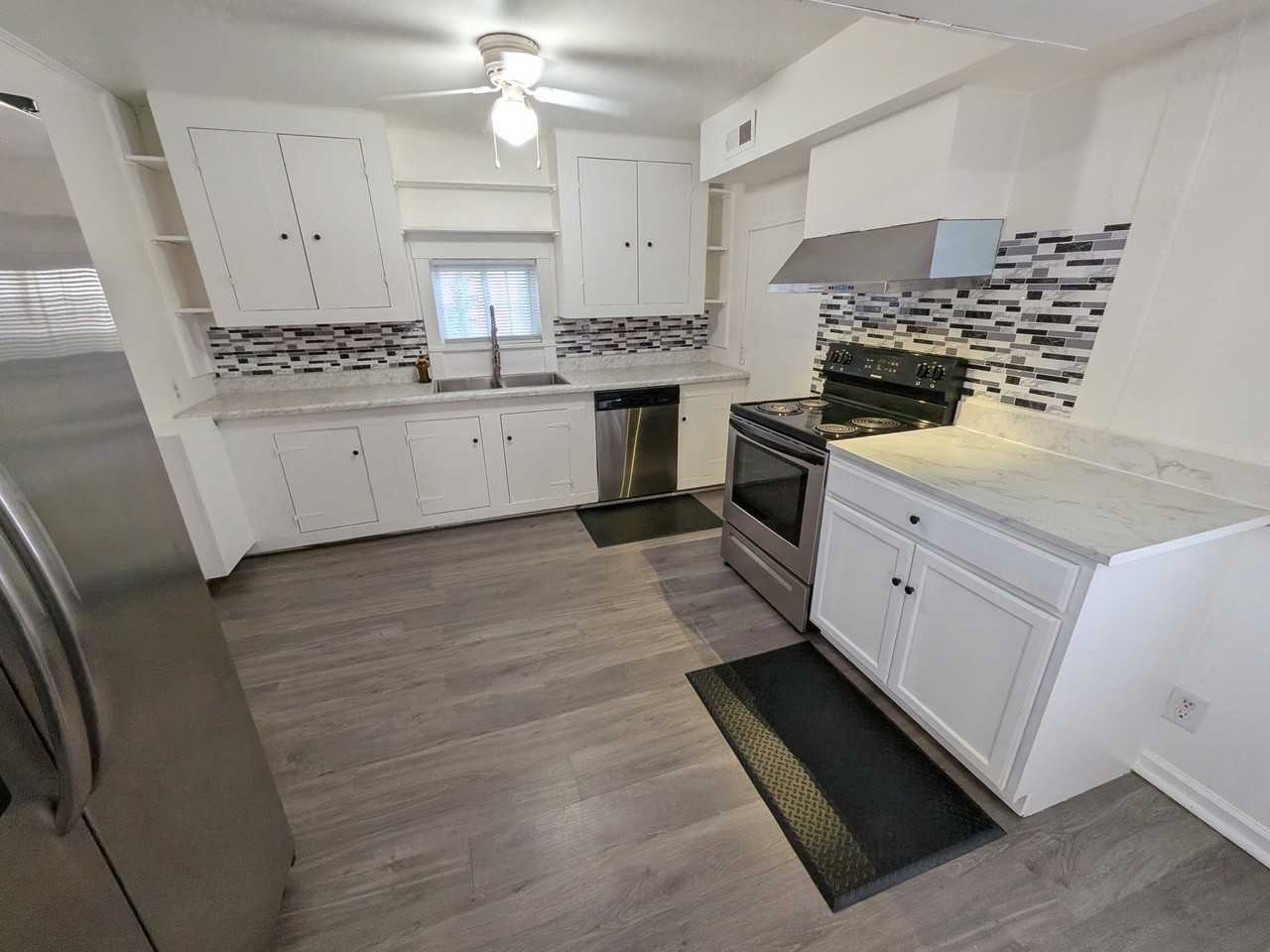 120 N Central St - Photo 5 of 20