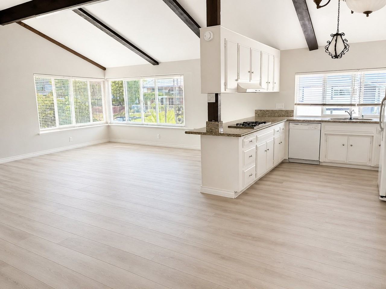 17880 Gallineta St - Photo 4 of 10