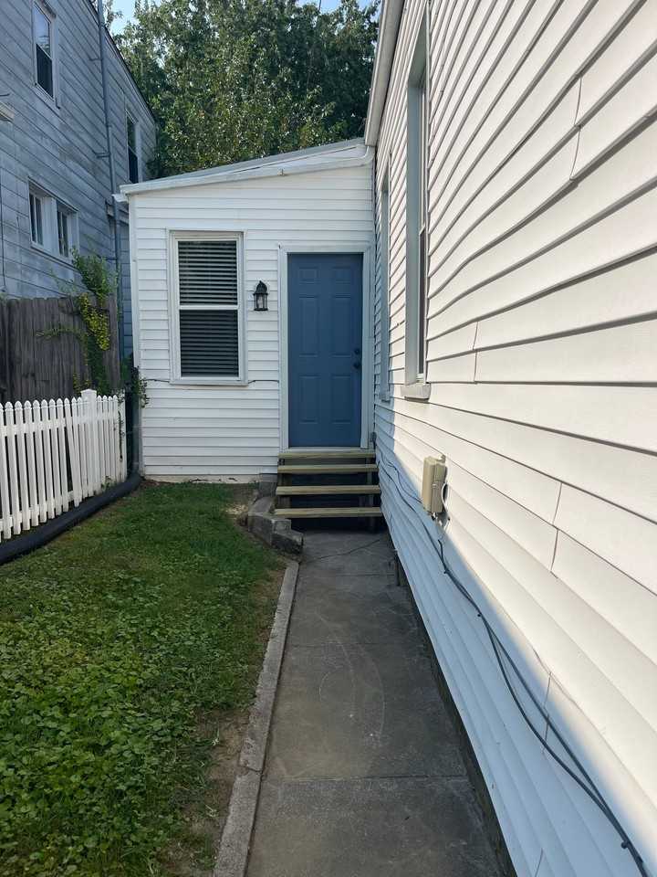 1417 Rufer Ave - Photo 4 of 13