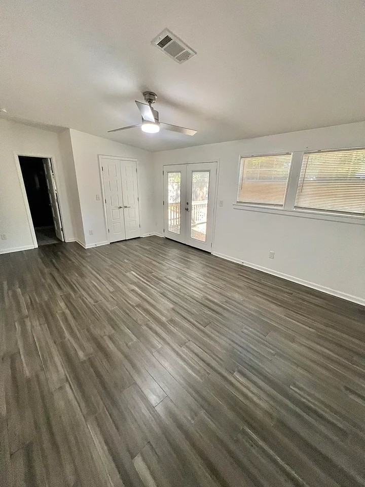 1131 Regent St Sw - Photo 6 of 10