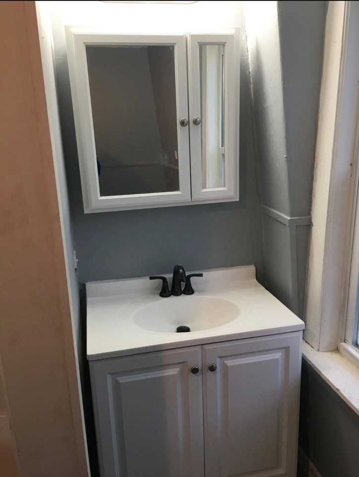 81 Tenney St #3 - Photo 4 of 10