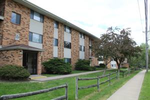 featured image of 4323 N Division St