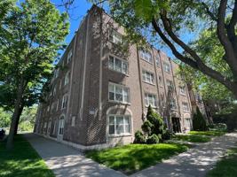featured image of 2120 W Arthur Ave