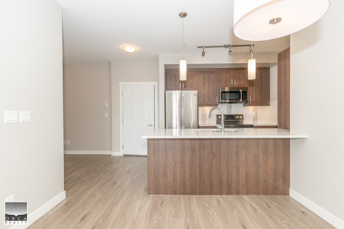 20826 72 Avenue #504 - Photo 2 of 15