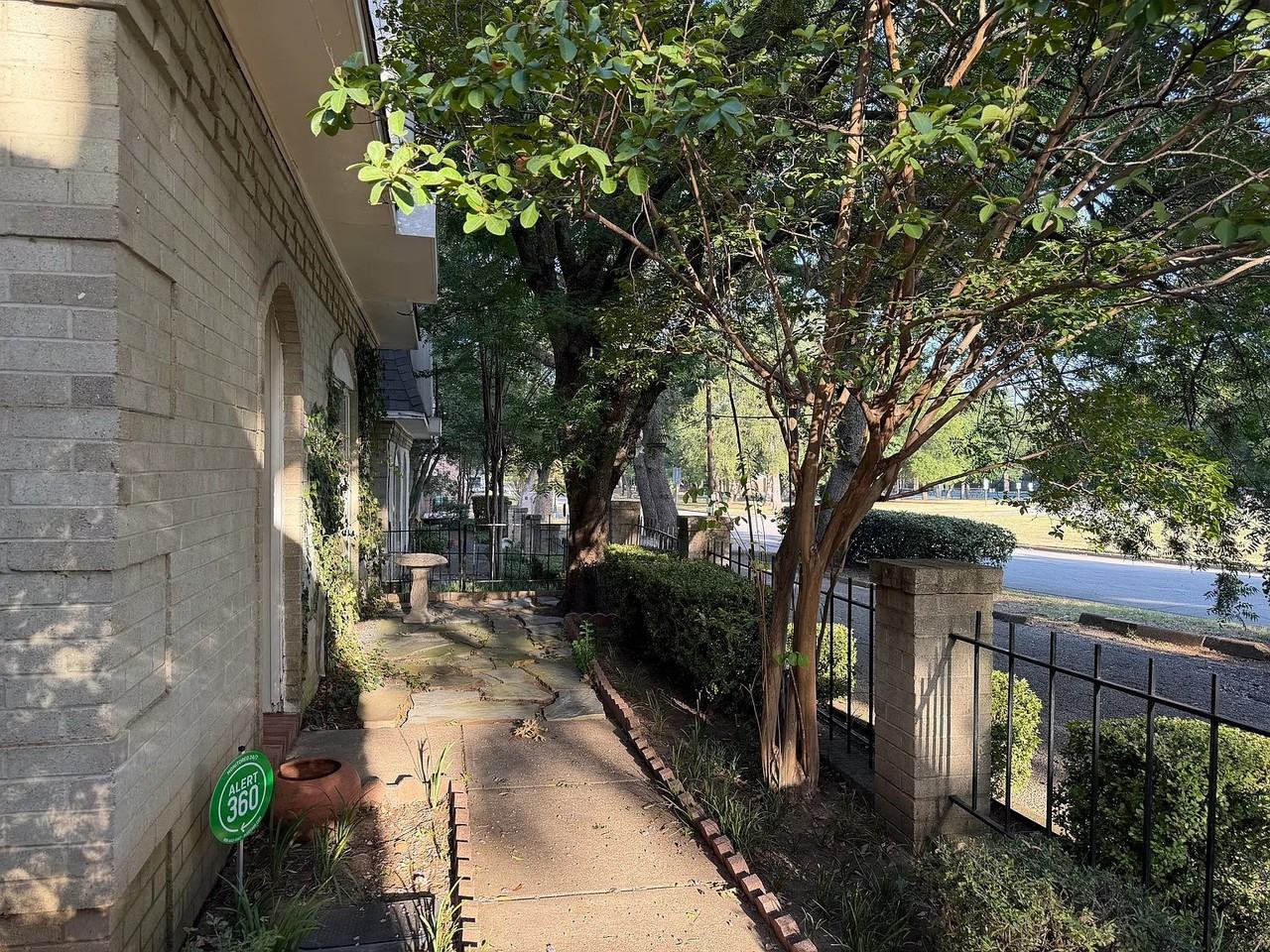 1704 Scenic Dr #NA - Photo 2 of 44