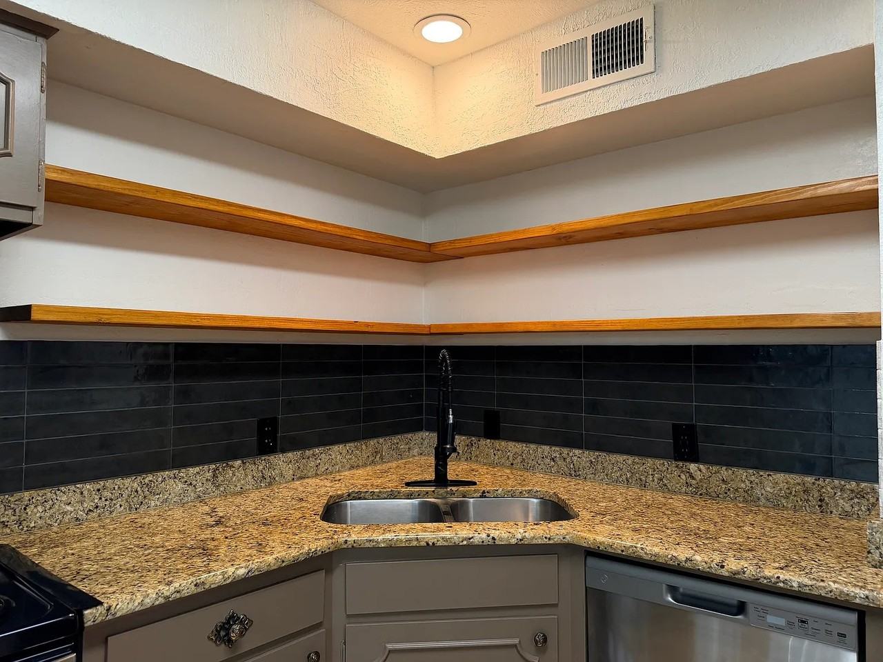 1704 Scenic Dr #NA - Photo 6 of 44