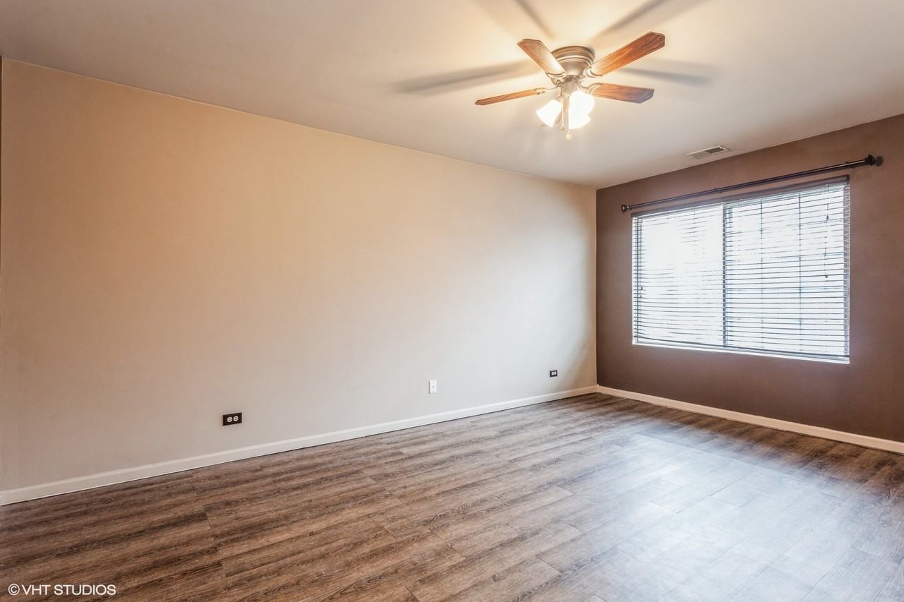 437 Thomas Jefferson Ct #437 - Photo 7 of 13