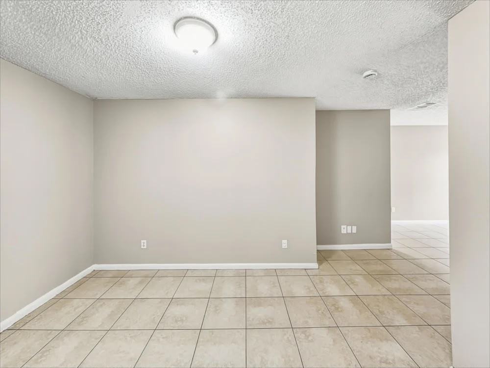 8137 W Montecito Ave #NA - Photo 3 of 5