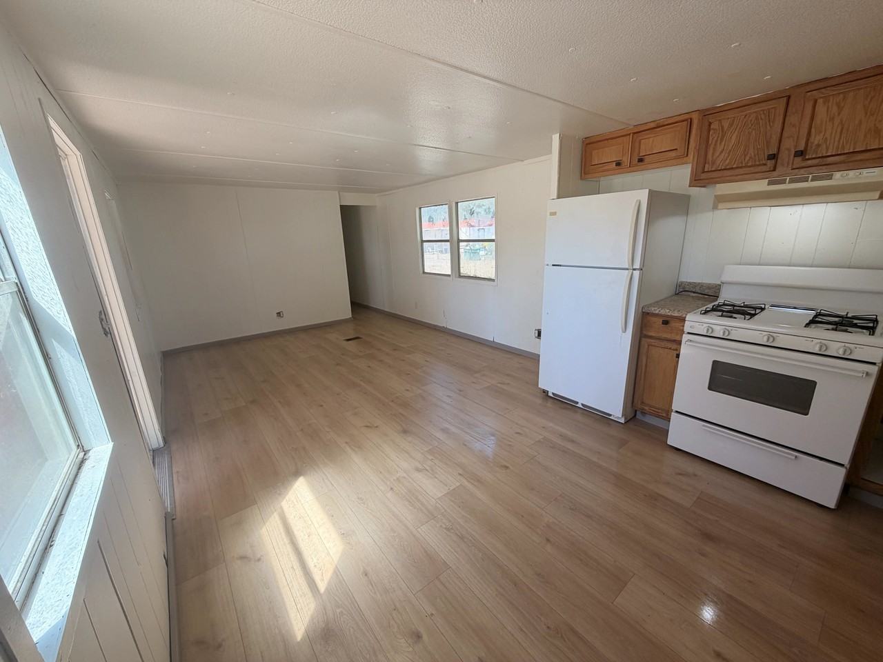 2550 Almon St #CC11 - Photo 2 of 7