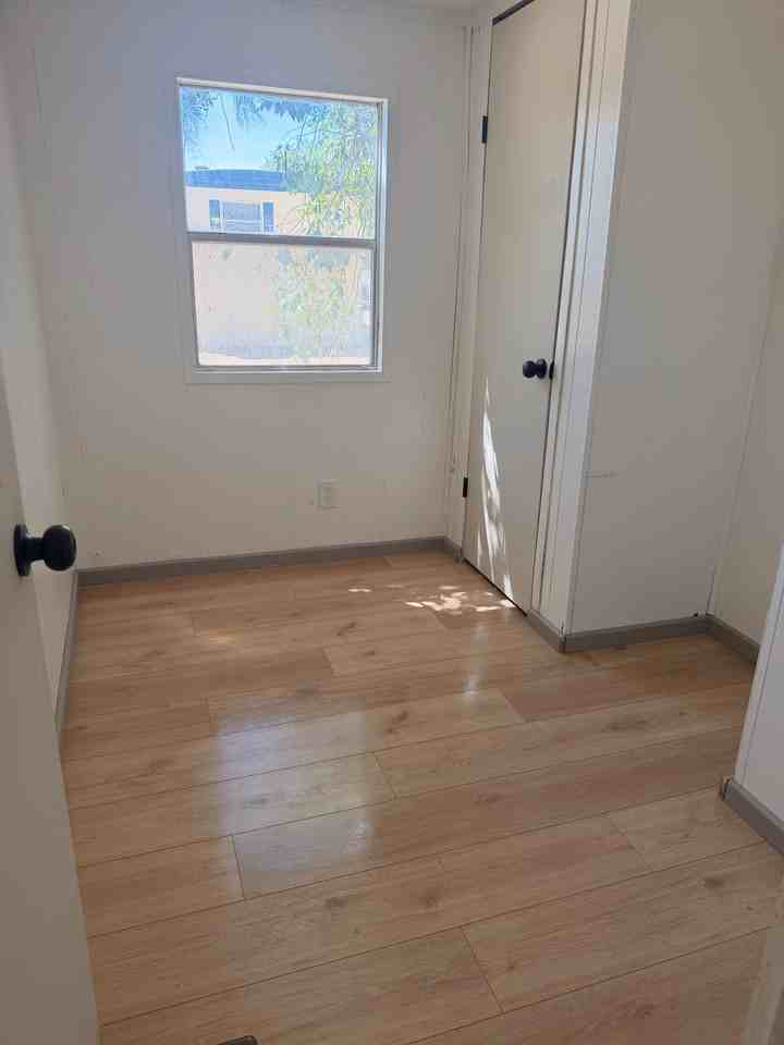 2550 Almon St #CC11 - Photo 5 of 7
