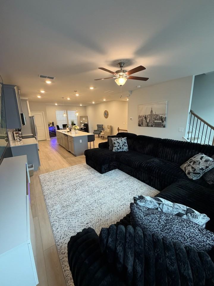 3140 Washburn Street Southeast #3140 - Photo 5 of 20