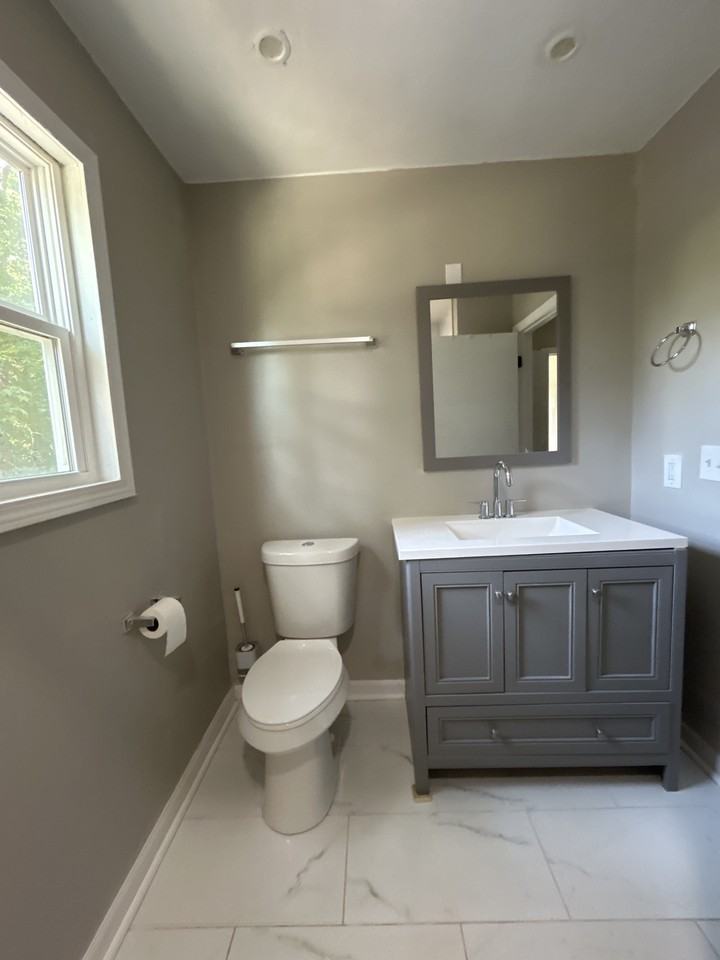 555 Glencove Dr #NA - Photo 3 of 15