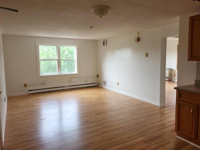 30 Beech St #4C - Photo 3 of 10