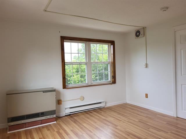 30 Beech St #4C - Photo 4 of 10