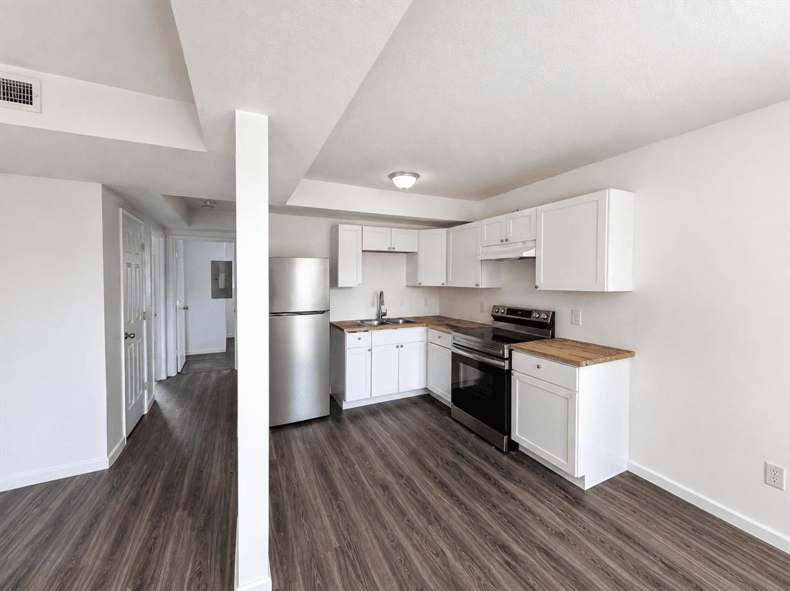 2034 Catalpa Dr #E - Photo 2 of 10