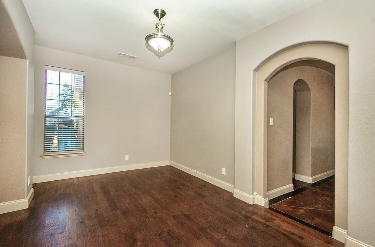 903 Fieldstone Dr #1 - Photo 5 of 23