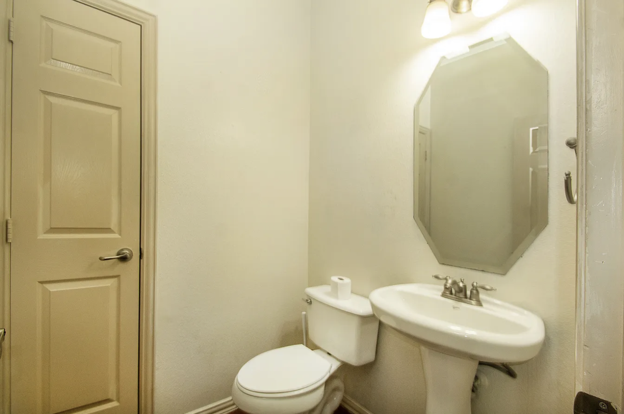 903 Fieldstone Dr #1 - Photo 6 of 23