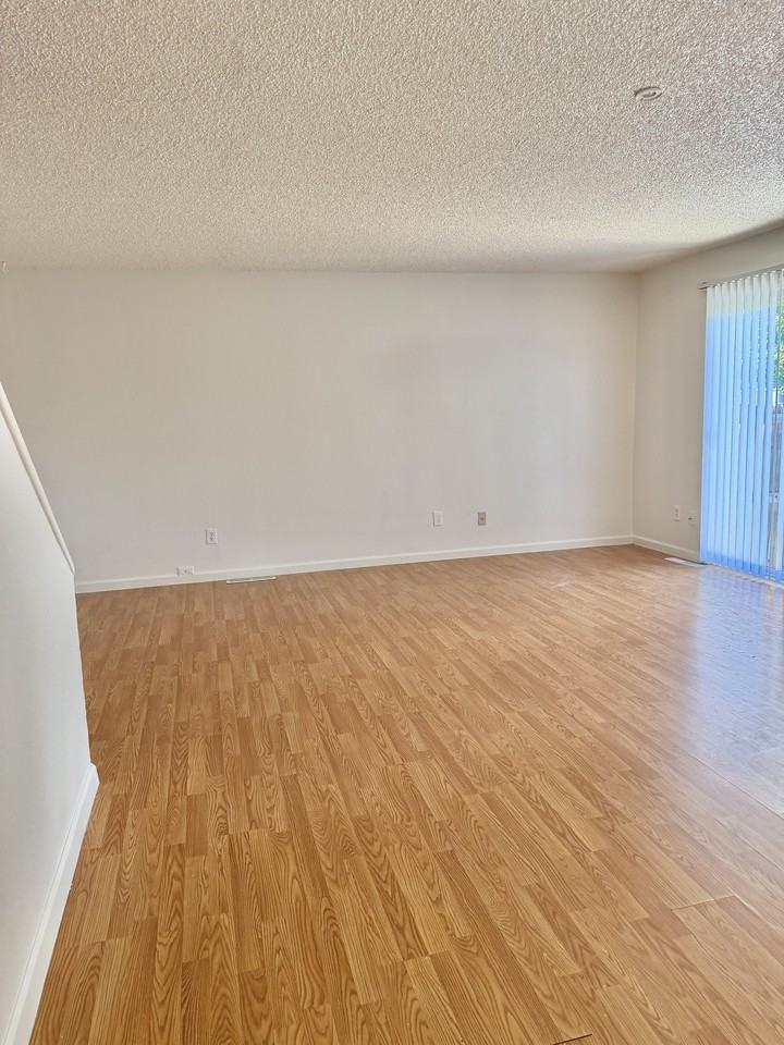 8019 Wolff St #D - Photo 2 of 15