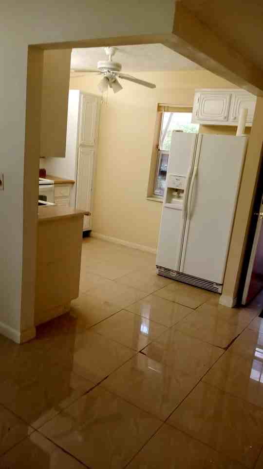 Somerset Dr #110 - Photo 4 of 9
