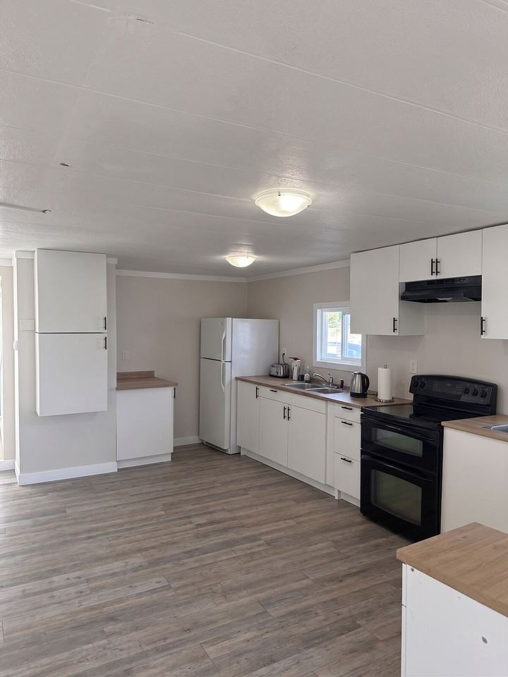 10770 Winterburn Rd Nw - Photo 3 of 7