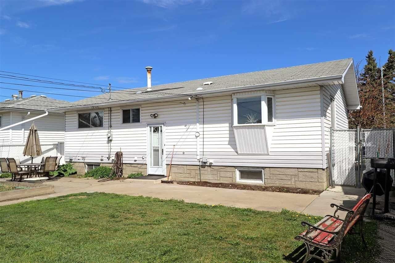 7931 130a Ave Nw - Photo 2 of 31
