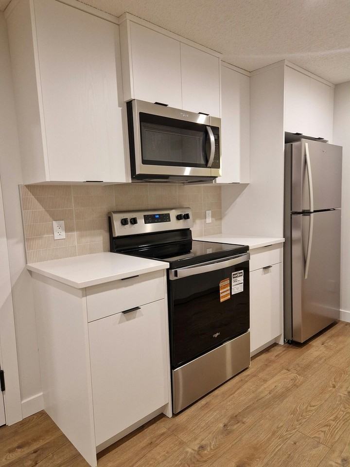19699 42 St Se - Photo 2 of 12