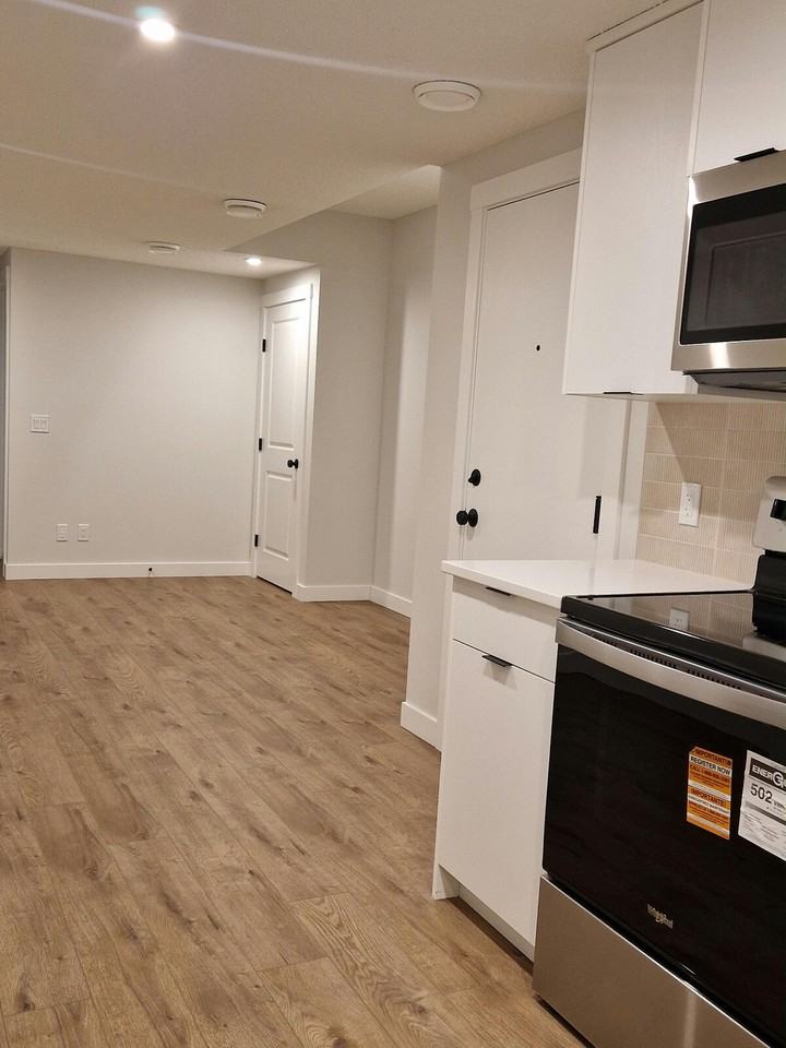 19699 42 St Se - Photo 3 of 12