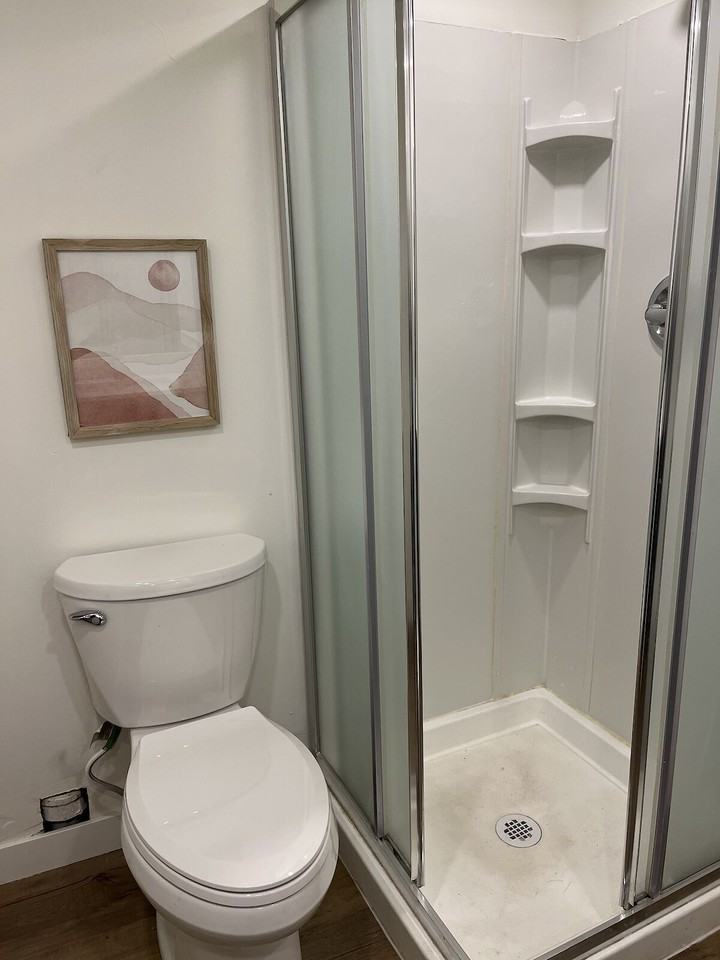 624 Kingsmere Cres Sw - Photo 2 of 14