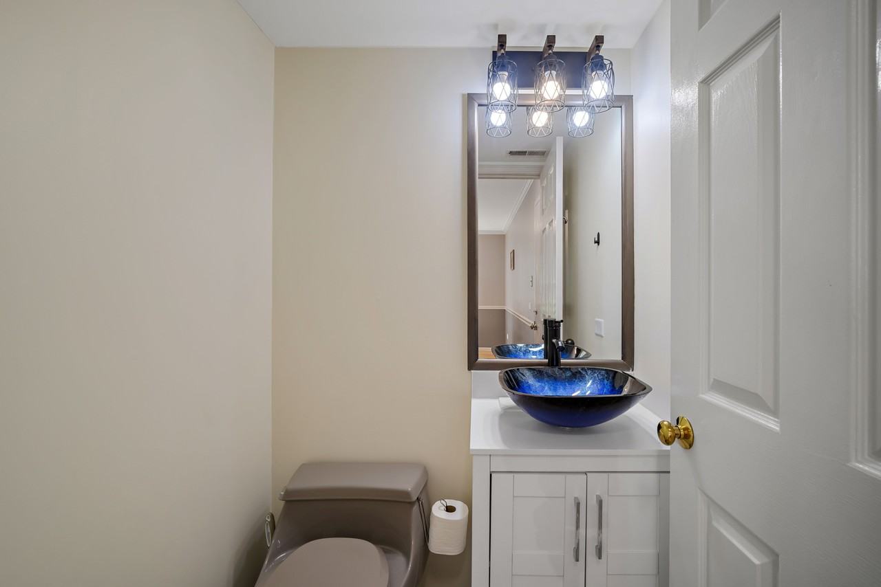 2462 E Towne Blvd #2462 - Photo 7 of 16